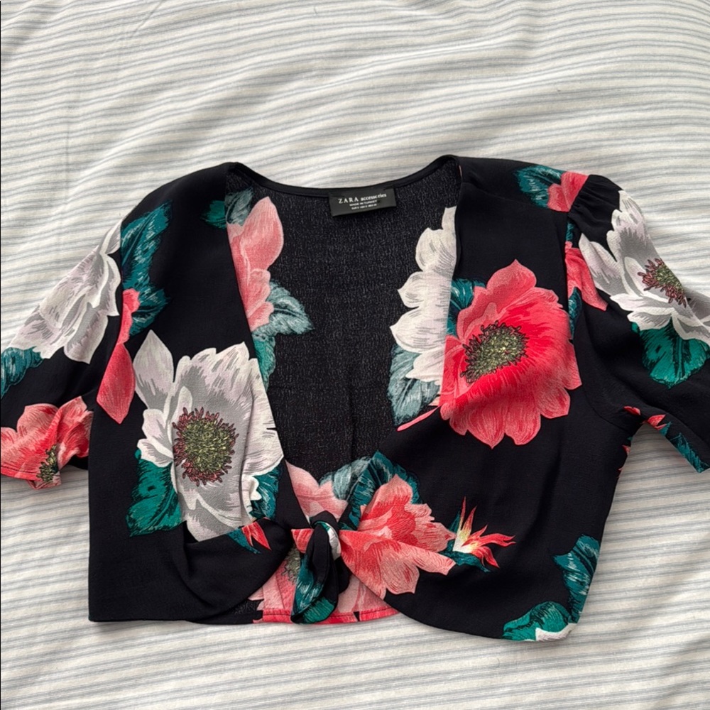 Zara Floral Black Crop Top